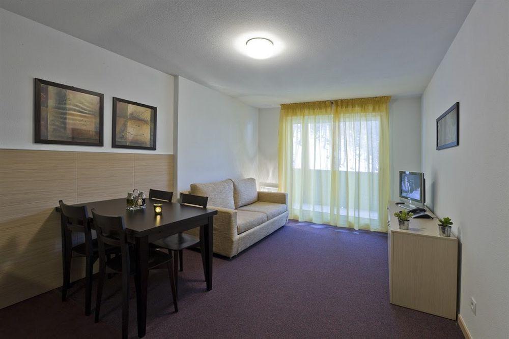 Noemys Terrasses De Labrau Apartment Алос Екстериор снимка